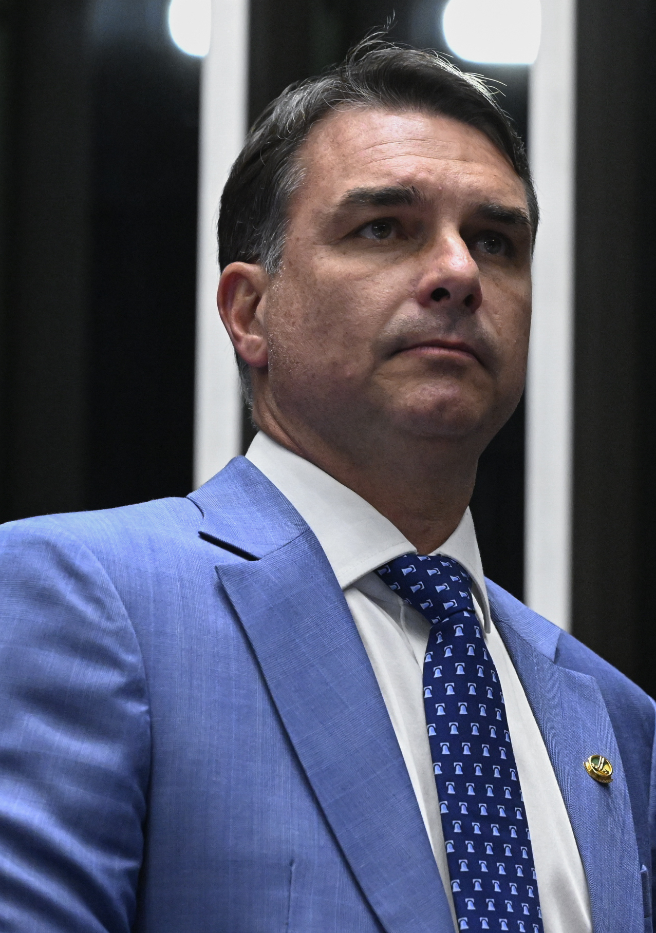 Interesse por proposta de mudança na Constituição por Flávio Bolsonaro cresce no Google