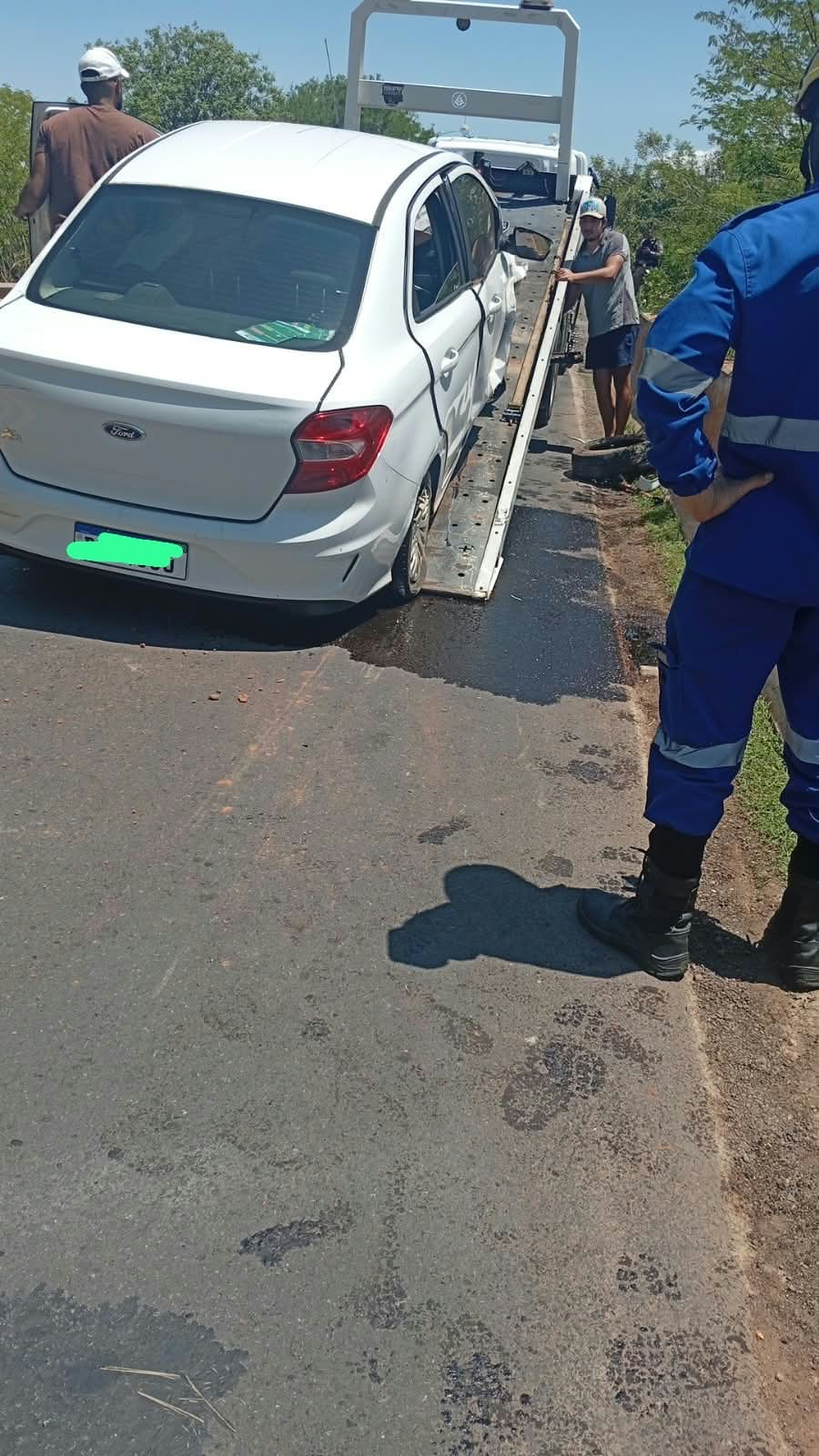 Derramamento de óleo na BR-122 alerta motoristas no Norte de Minas — foto 4