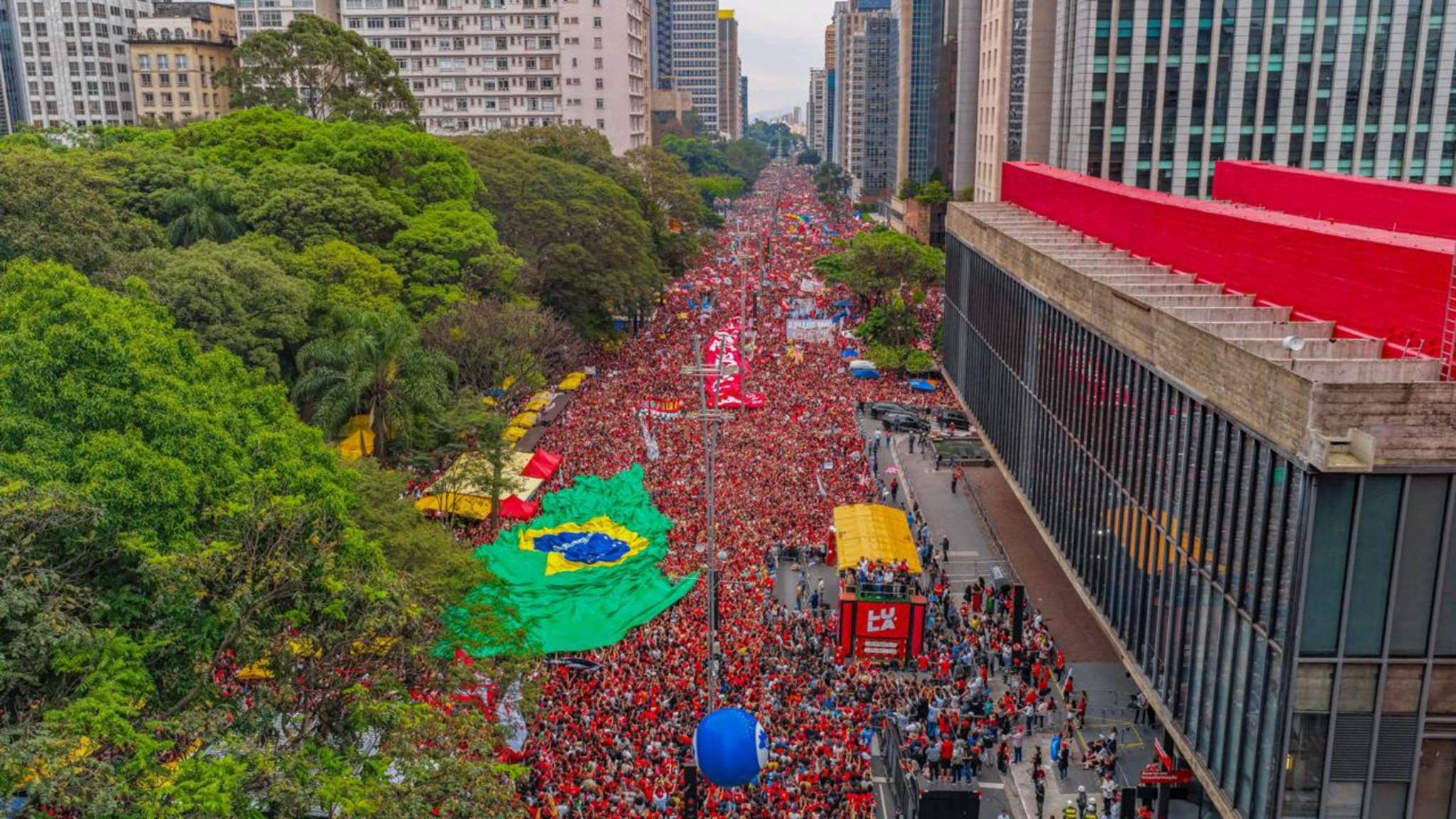 Atos de campanha em prol da reeleição de Lula mobilizam cidades — foto 3