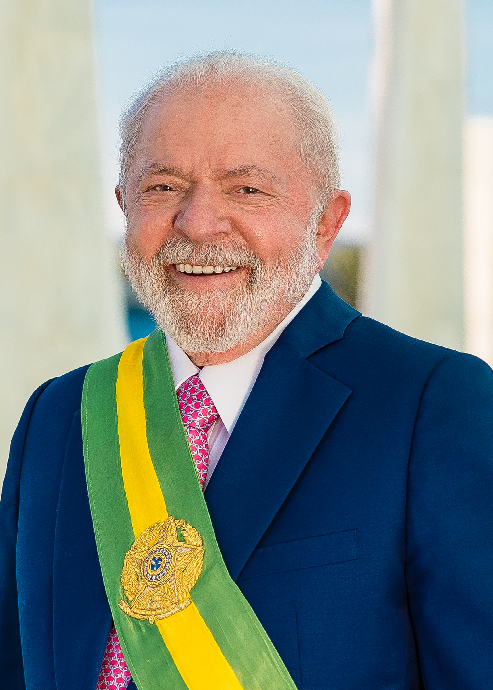 Lula critica plano de cortes de Flávio Bolsonaro e alerta para possíveis impactos sociais